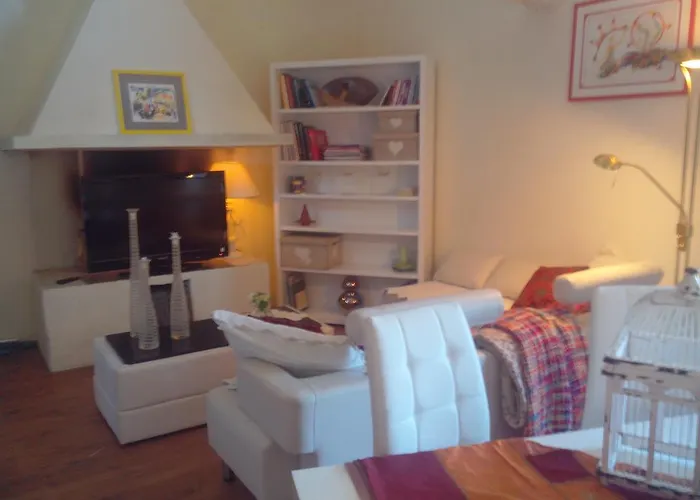 Le Clos De La Source Bed & Breakfast *